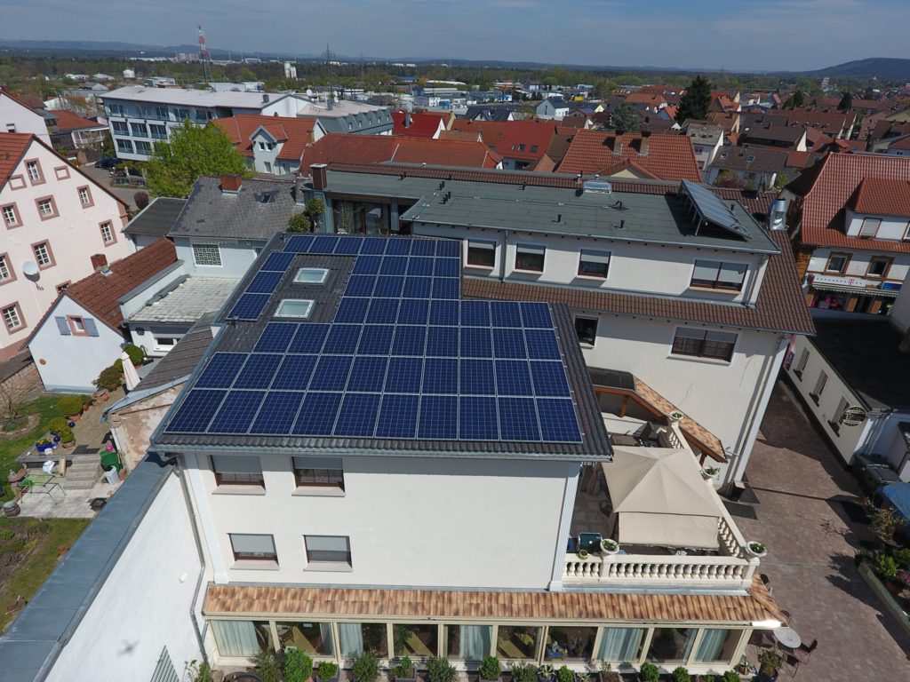 Privathaus Kaiserslautern Inbetriebnahme: 2018; Leistung: 17,82 kWp