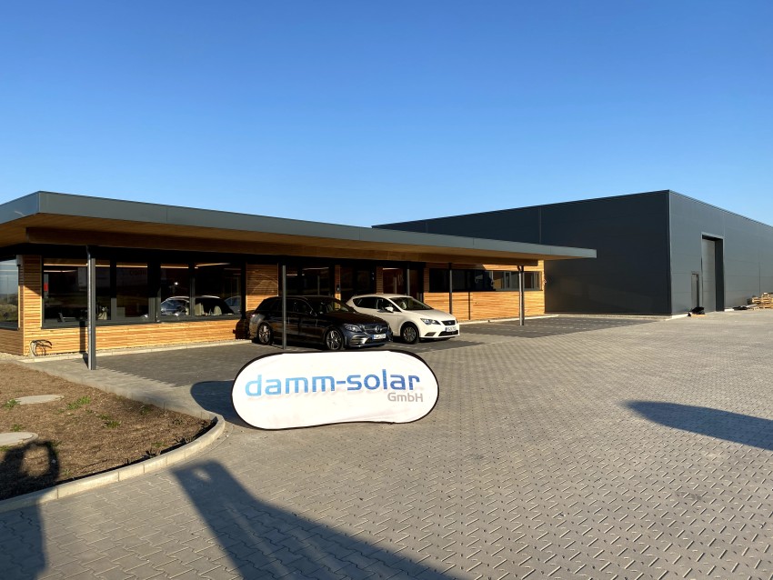 Hofeinfahrt Neubau Damm-Solar 2020