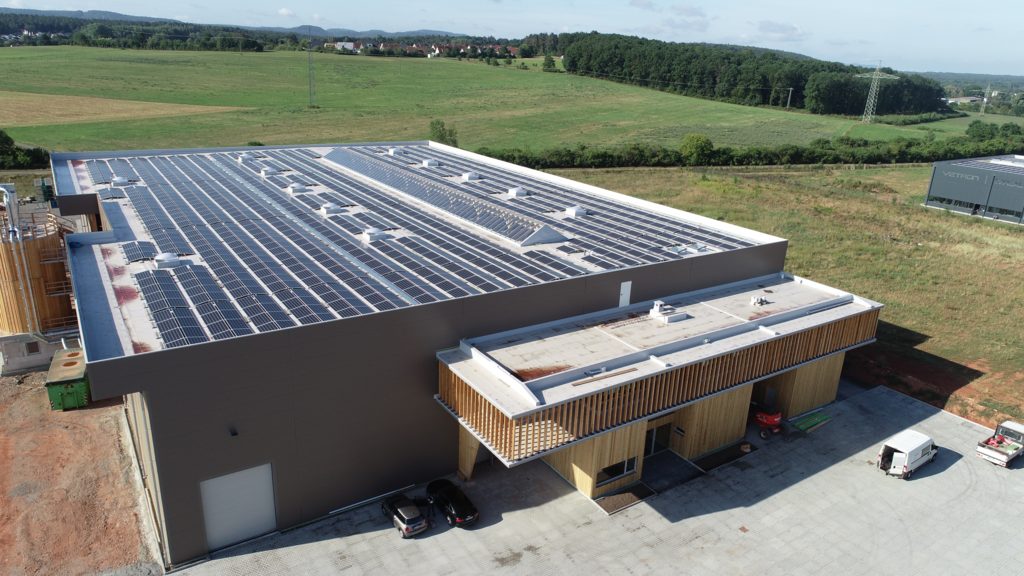 gewerbliche Photovoltaikanlage für CL Tech, Kaiserslautern, 400kWp, Flachdach